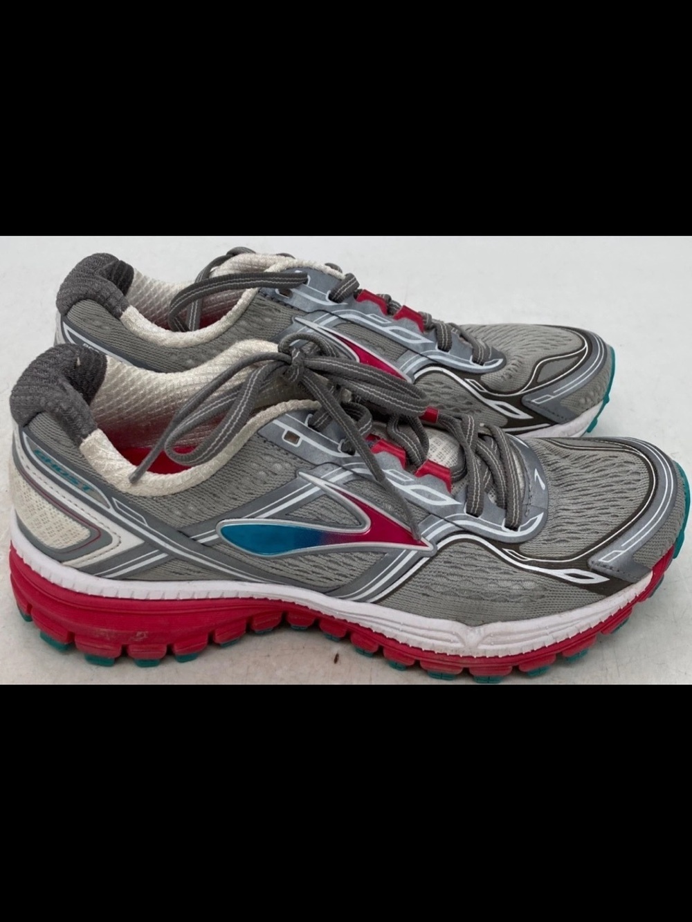 Brooks Women's Gray Sneakers with Pink and Teal Accents